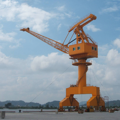 Dock portail 80t de Crane Shipyard Container Jib Luffing de port mobile