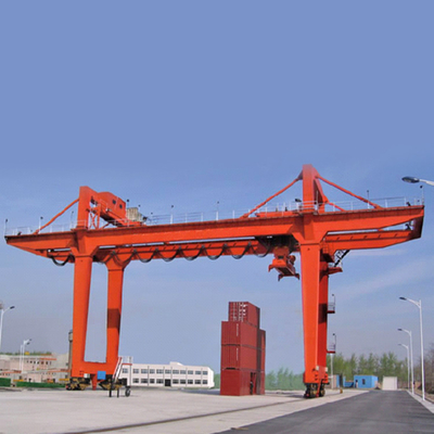 Capacité lourde de Crane To Lift Shipping Container de portique sur pneus triphasée
